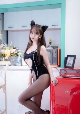 迷人的保姆完整版