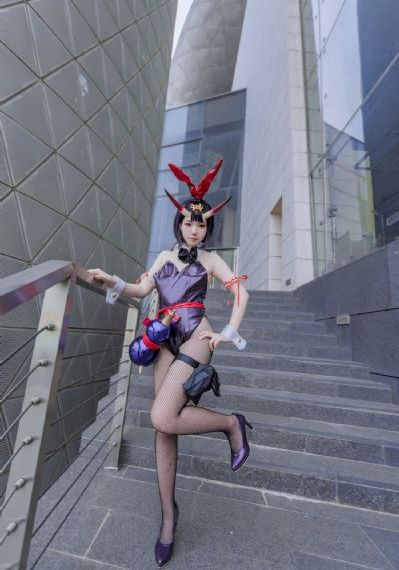 漂亮的女邻居4伦理