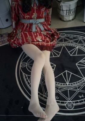 厨房掀起馊裙子挺进