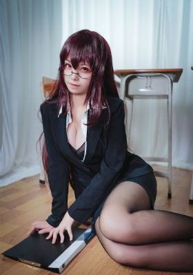老师的丰满大乳奶