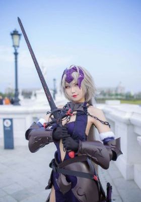 无颜之月看