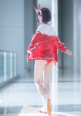 风流女管家在线
