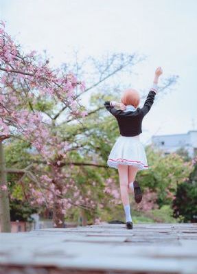 美女和老师拔萝卜