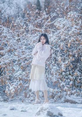 扒开双腿猛进入jk校花免费观看